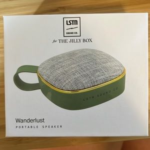 JILLY BOX EXCLUSIVE - LSTN Travel Speaker